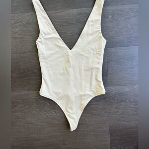 Aritzia Babaton Nude Bodysuit